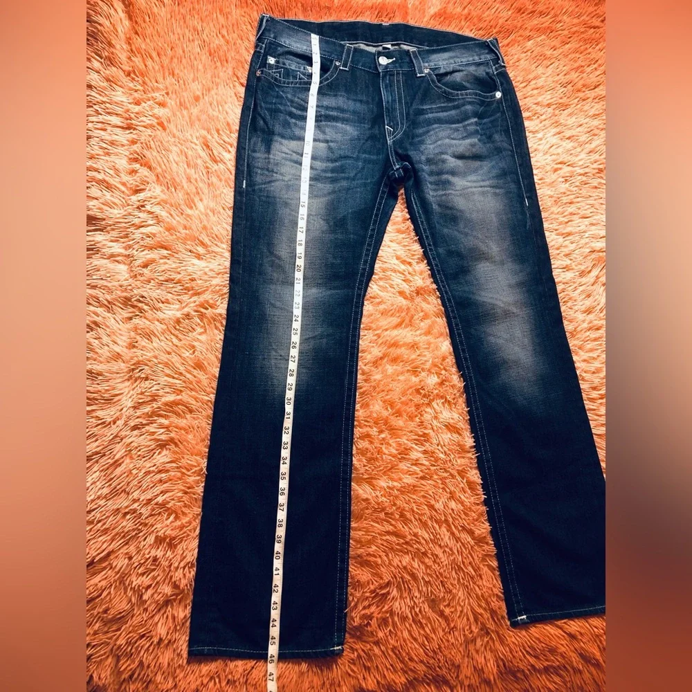 True Religion Straight Leg Men’s Dark Wash Denim/Jean. Size 38